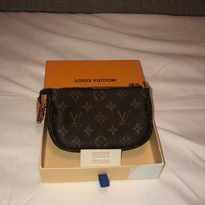 Lv purse